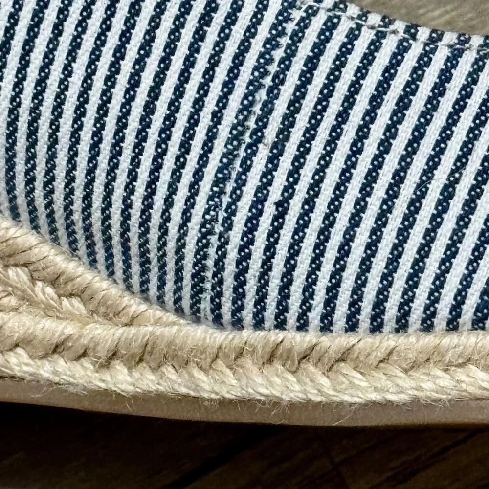 St. John's Bay Navy and White Sandals Buckle Wedge Rope Platform Women Size 10W